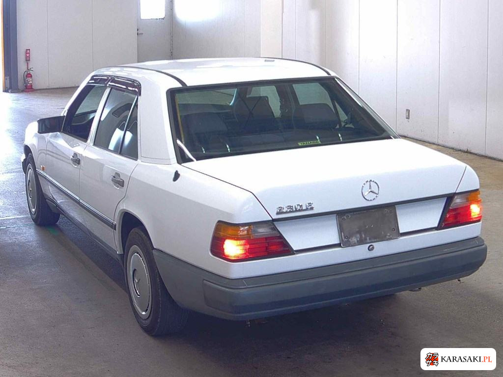 1987 Mercedes-Benz Medium Class 4D 230E 2