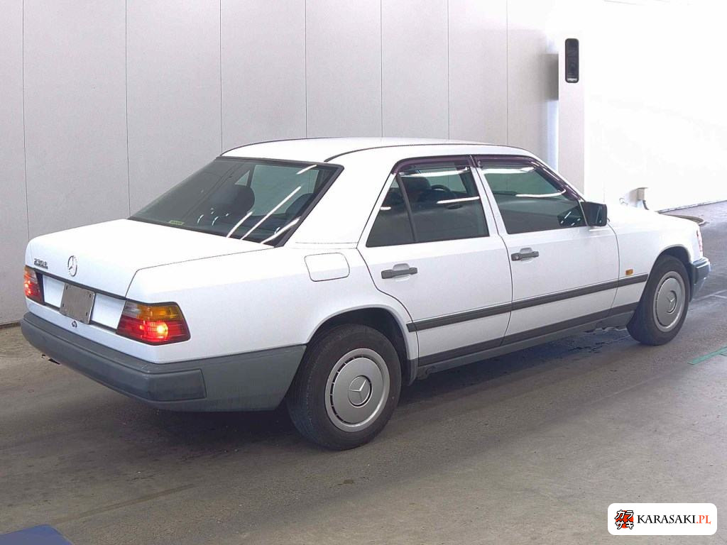 1987 Mercedes-Benz Medium Class 4D 230E 4