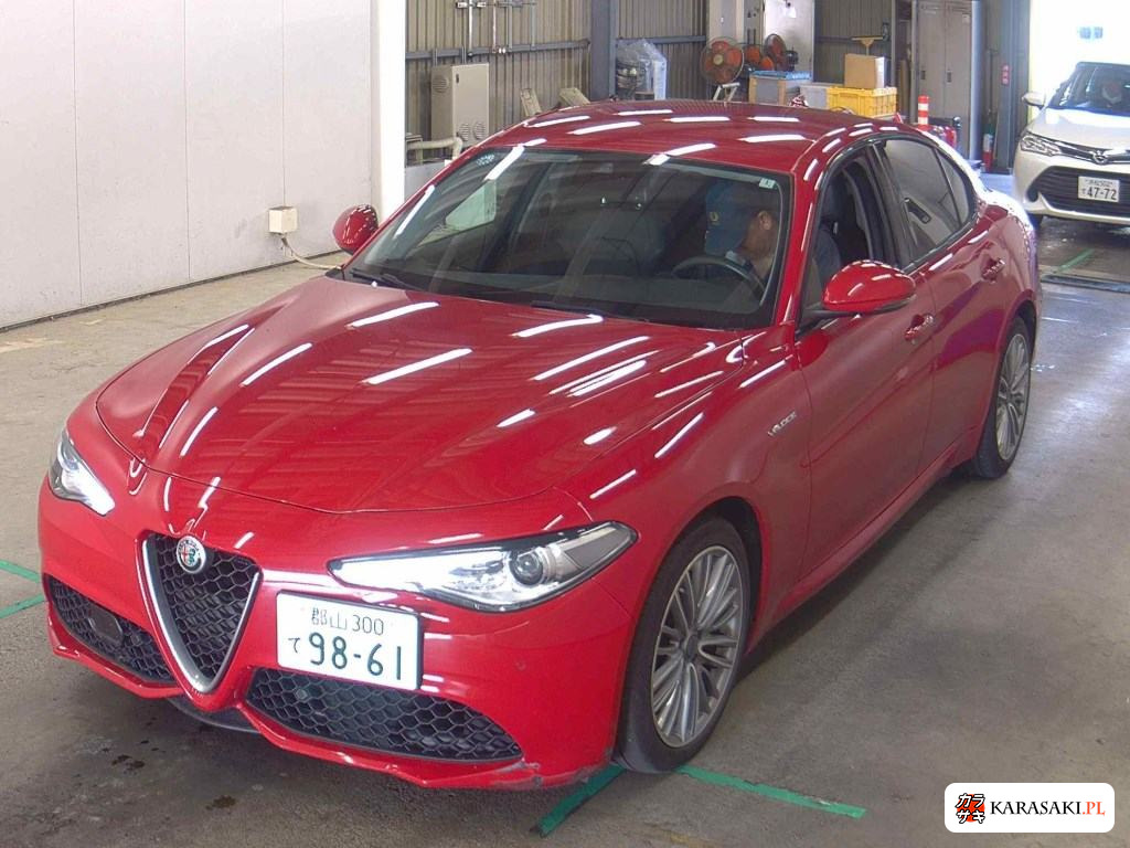 2018 Alfa Romeo Giulia 4D 4WD Veloce 3