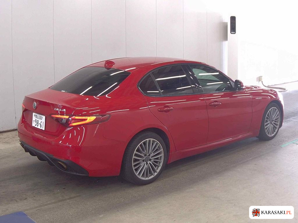 2018 Alfa Romeo Giulia 4D 4WD Veloce 4