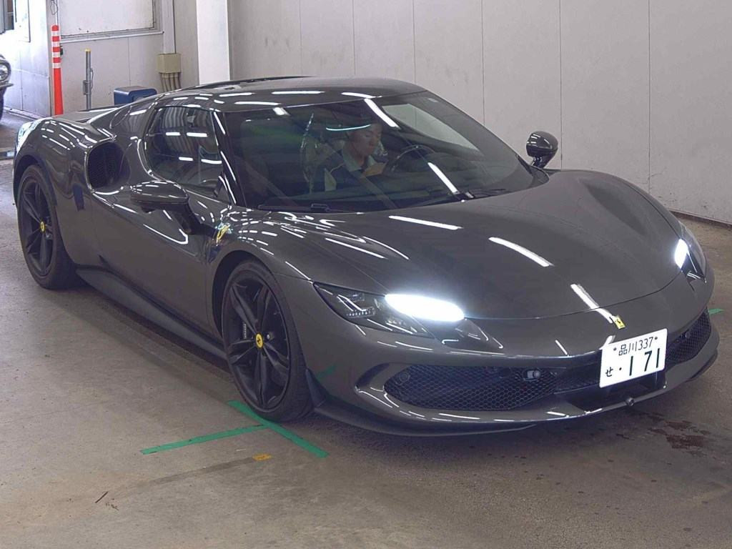 Ferrari 296GTB 2025 z aukcji japońskiej