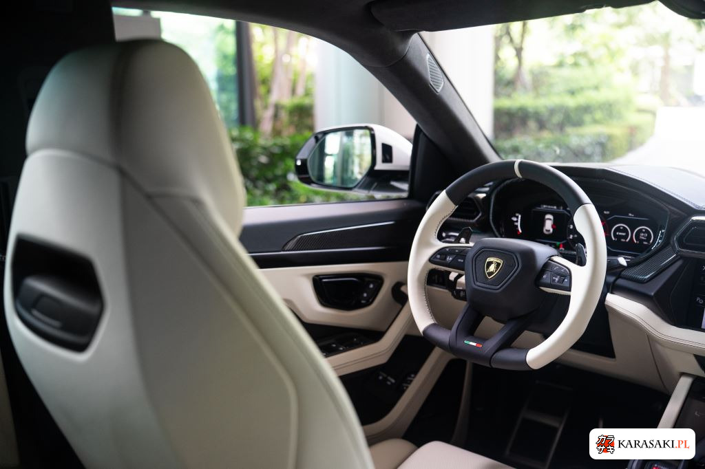 2025 Lamborghini Urus 4WD 12