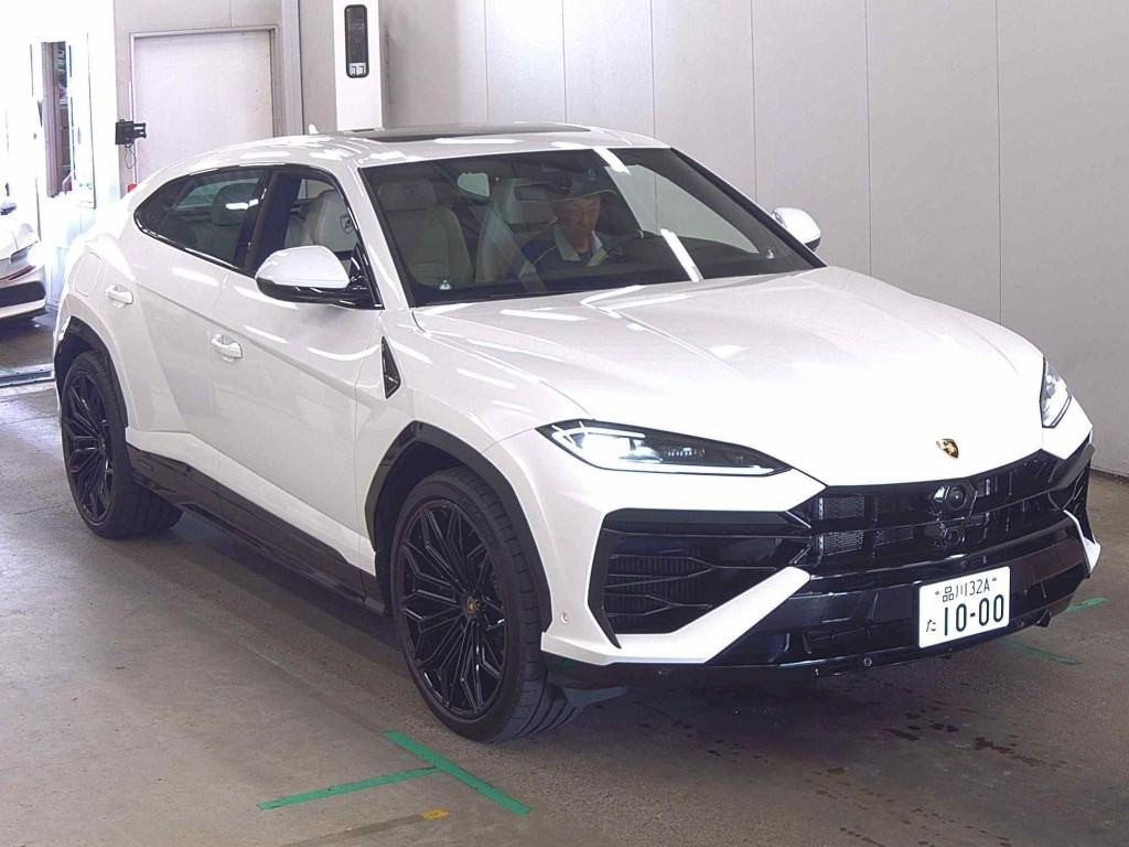 Lamborghini Urus 2025 z aukcji japońskiej