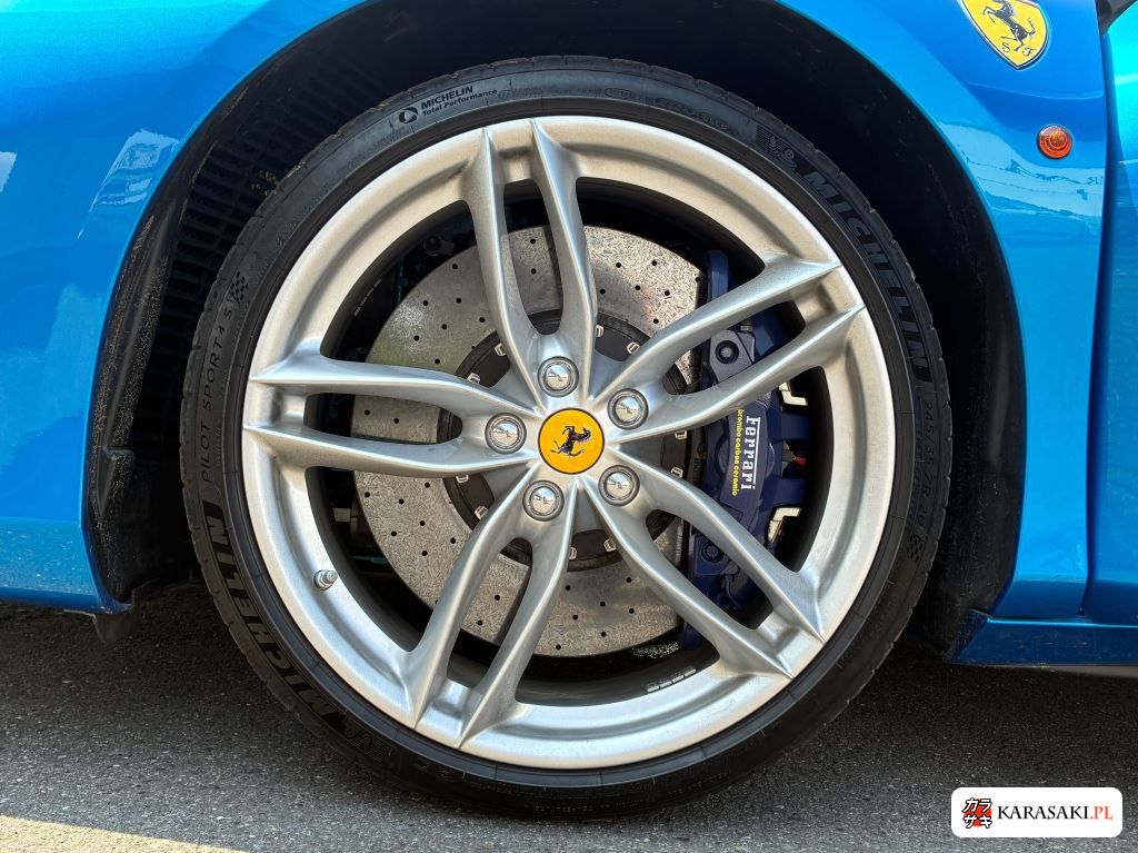 2017 Ferrari 488 GTB Base Grade 8
