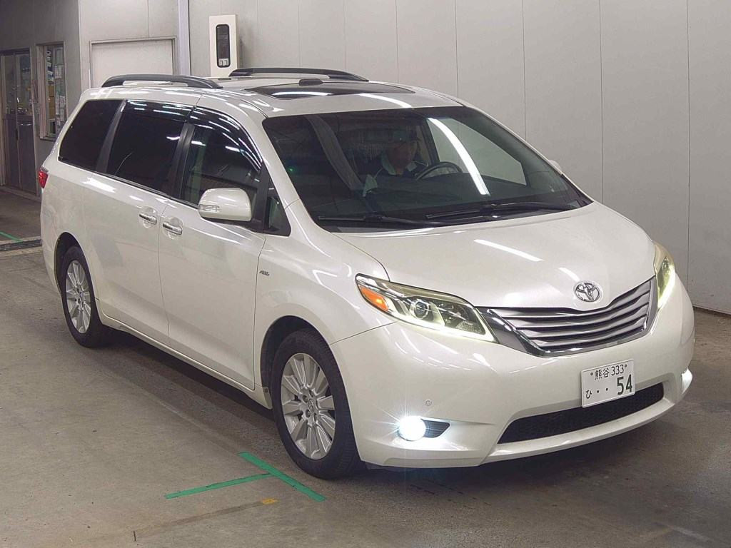America Toyota Sienna 2020 z aukcji japońskiej