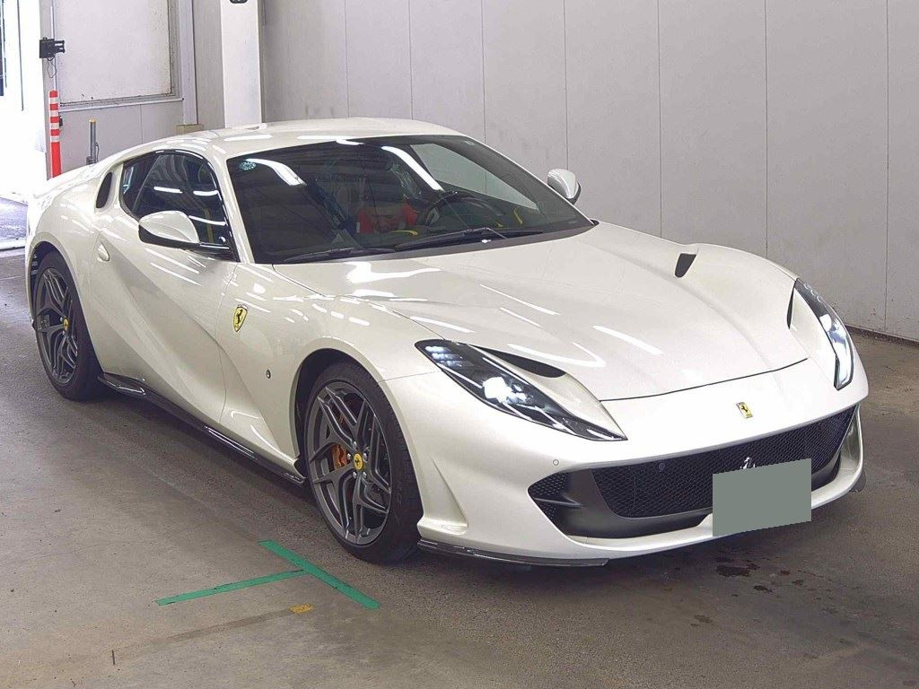 Ferrari 812SUPERFAST 2019 z aukcji japońskiej