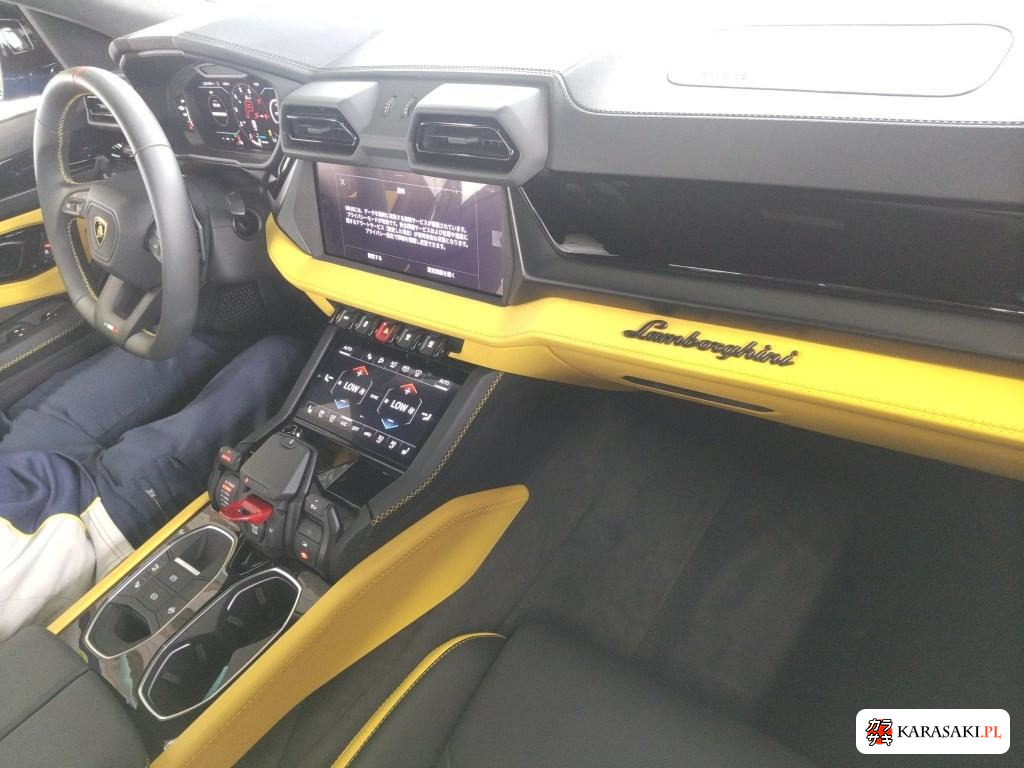 2025 Lamborghini Urus 4WD 5