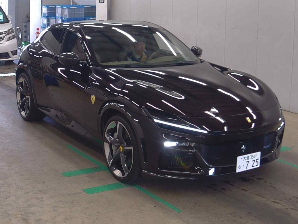 Ferrari Purosangue 2025 z aukcji japońskiej