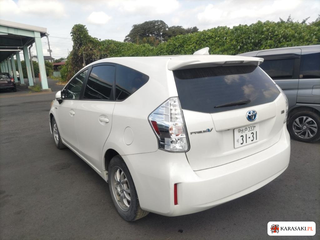 2012 America Toyota Prius V 2