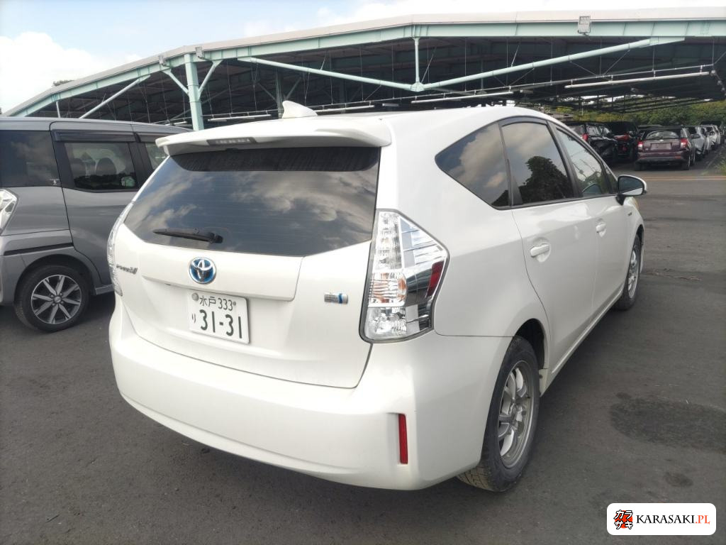 2012 America Toyota Prius V 4