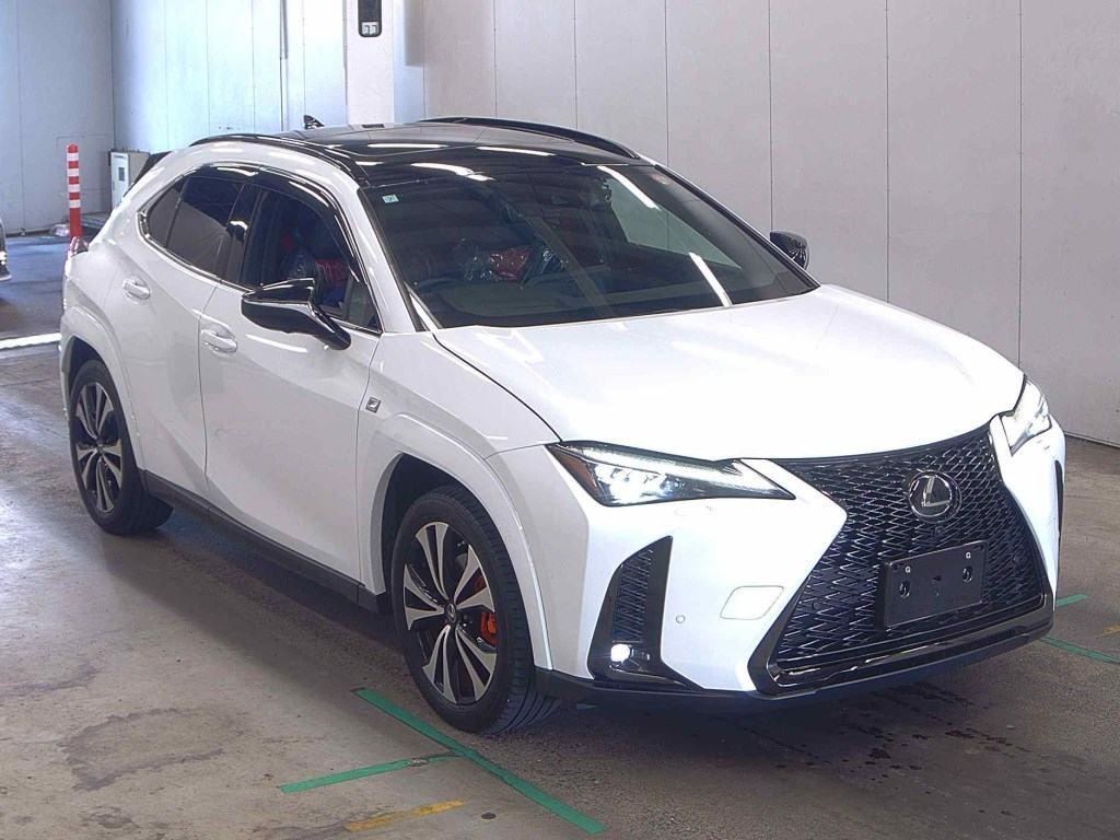 Lexus Ux 2023 з японського аукціону