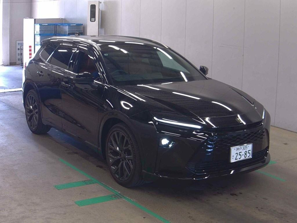 Toyota Crown Estate 2025 z aukcji japońskiej