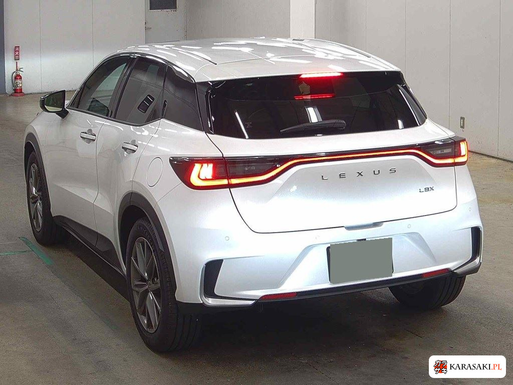 2025 Lexus LBX Elegant 2