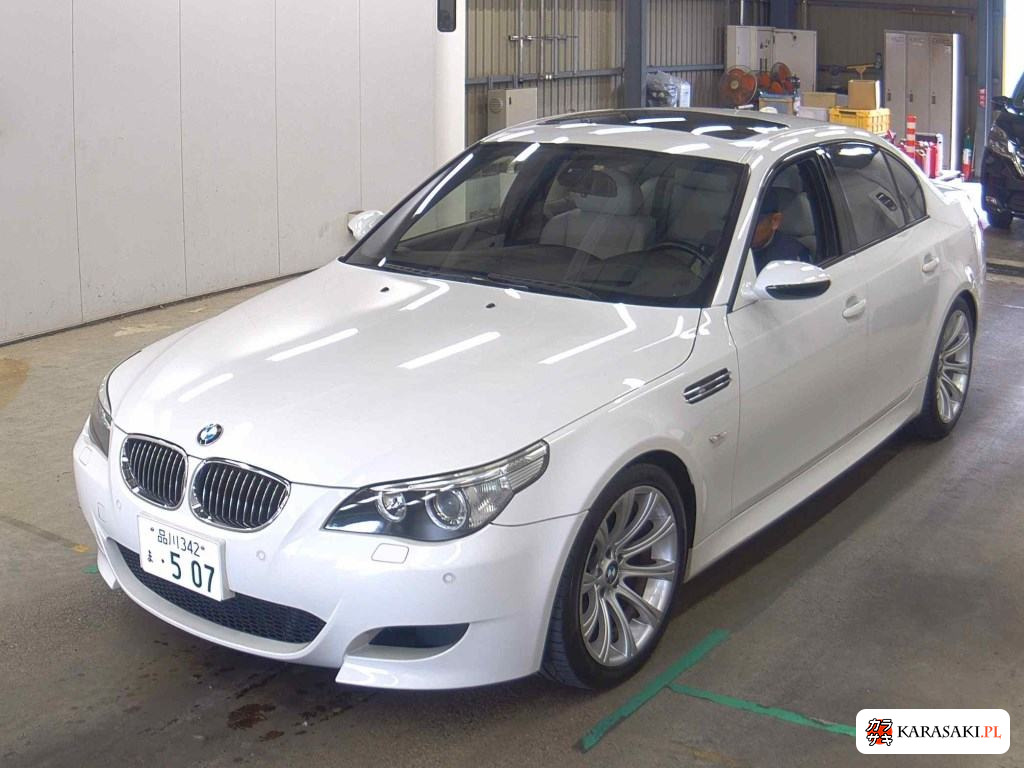 2005 BMW M5 4D 3