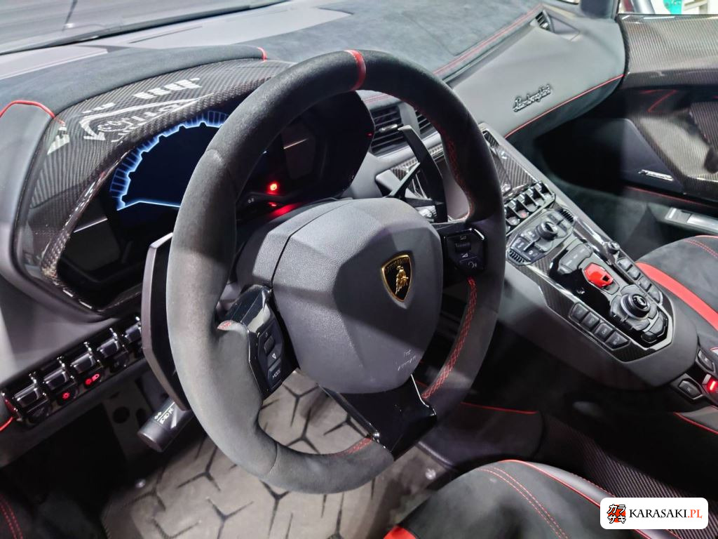 Lamborghini Aventador 2015 z aukcji japońskiej