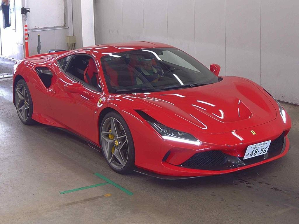 Ferrari F8 Tributo 2021 z aukcji japońskiej