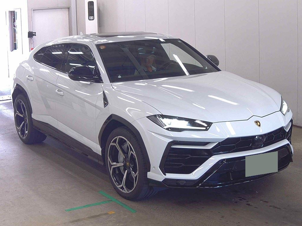 Lamborghini Urus 2022 z aukcji japońskiej