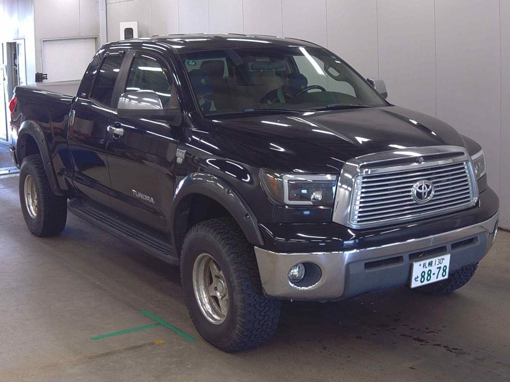 America Toyota Tundra 2011 z aukcji japońskiej