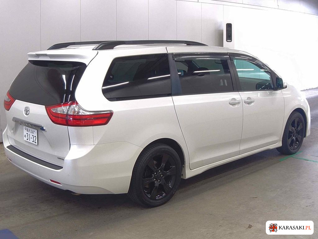 America Toyota Sienna 2018 z aukcji japońskiej