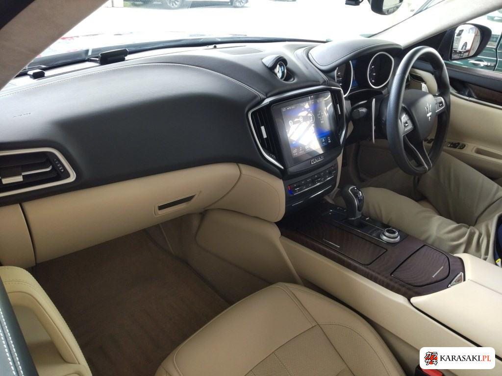 Maserati Ghibli 2017 z aukcji japońskiej
