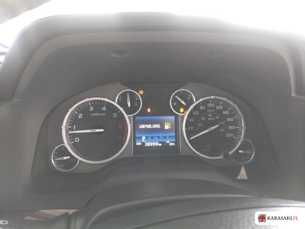 America Toyota Tundra 2017 з японського аукціону