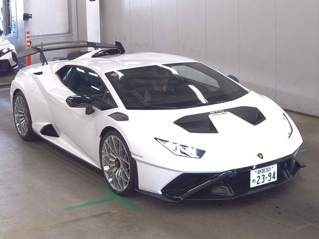 Lamborghini Huracan 2023 z aukcji japońskiej