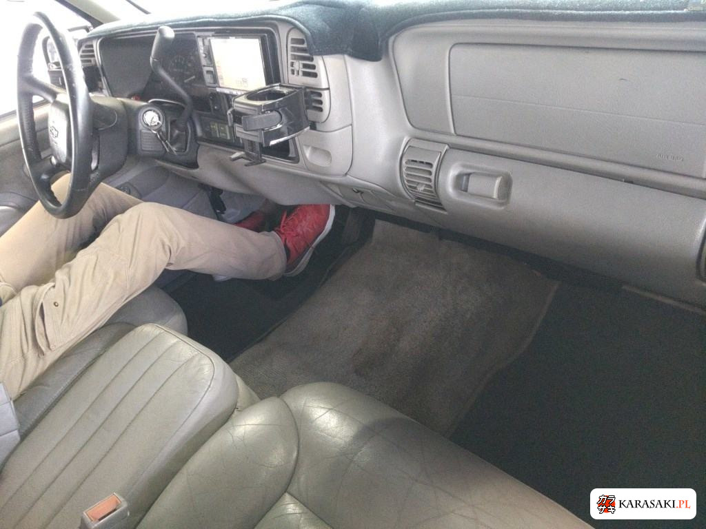 2000 Chevrolet Tahoe 5D 4WD LT 5