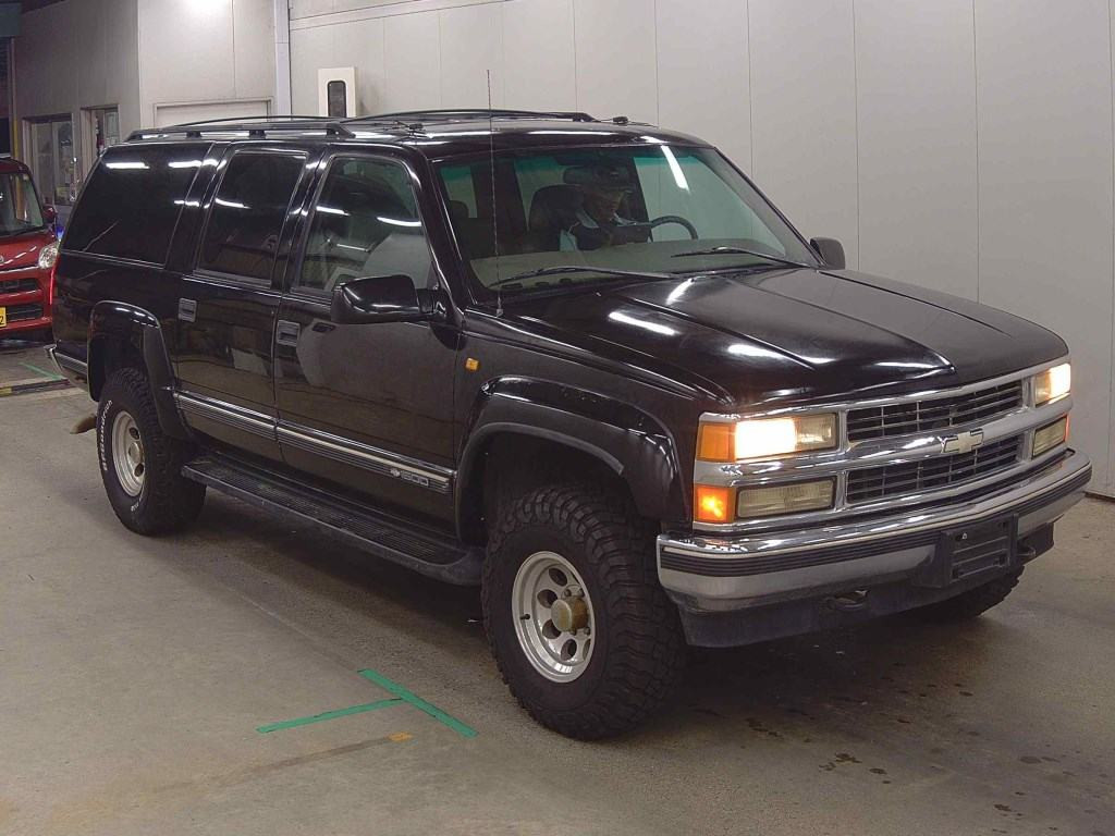 Chevrolet Suburban 2003 z aukcji japońskiej
