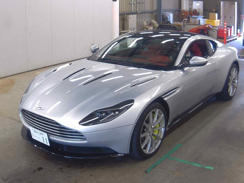 Aston Martin DB11 2019 z aukcji japońskiej