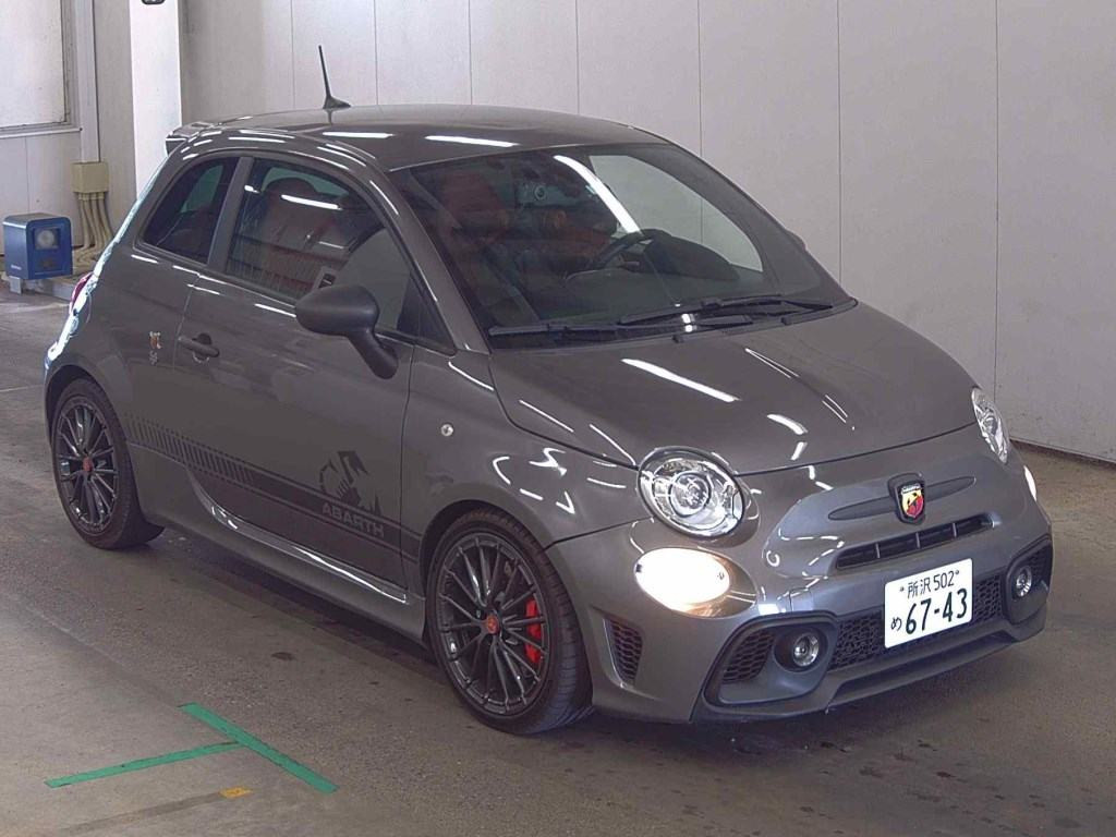Abarth 595 2022 z aukcji japońskiej