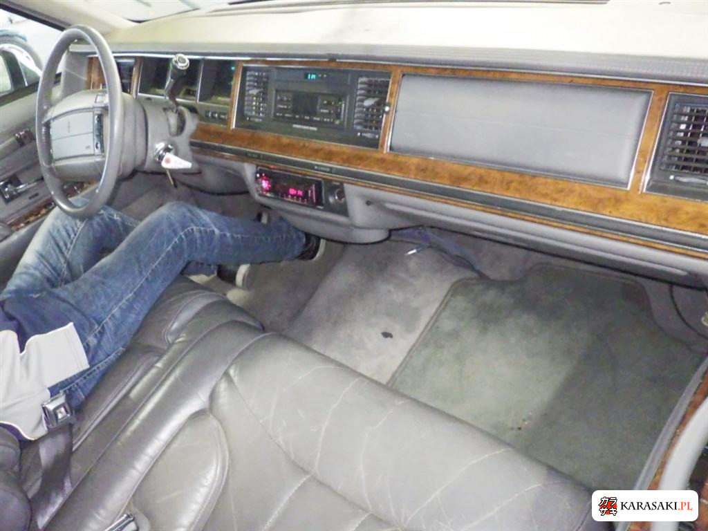 1994 Lincoln Towncar Base Grade 5