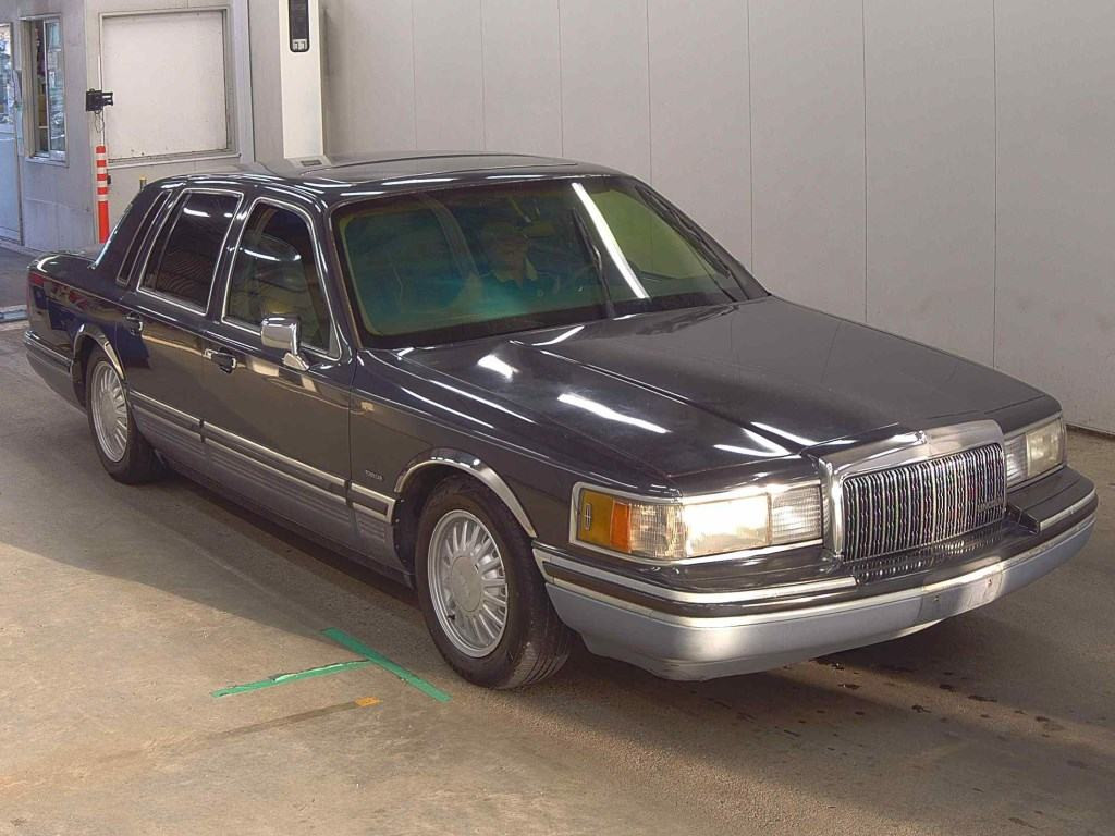 Lincoln Towncar 1994 z aukcji japońskiej