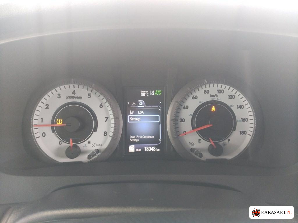 America Toyota Sienna 2019 z aukcji japońskiej