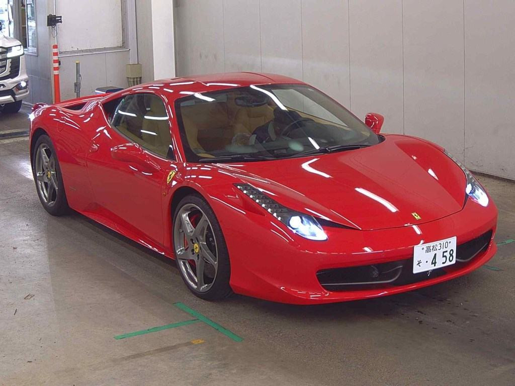 Ferrari 458 Italia 2010 z aukcji japońskiej