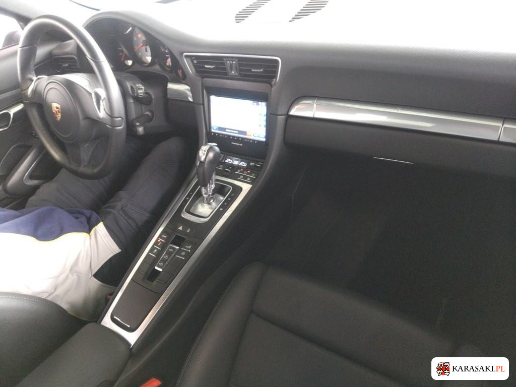 Porsche 911 2012 z aukcji japońskiej
