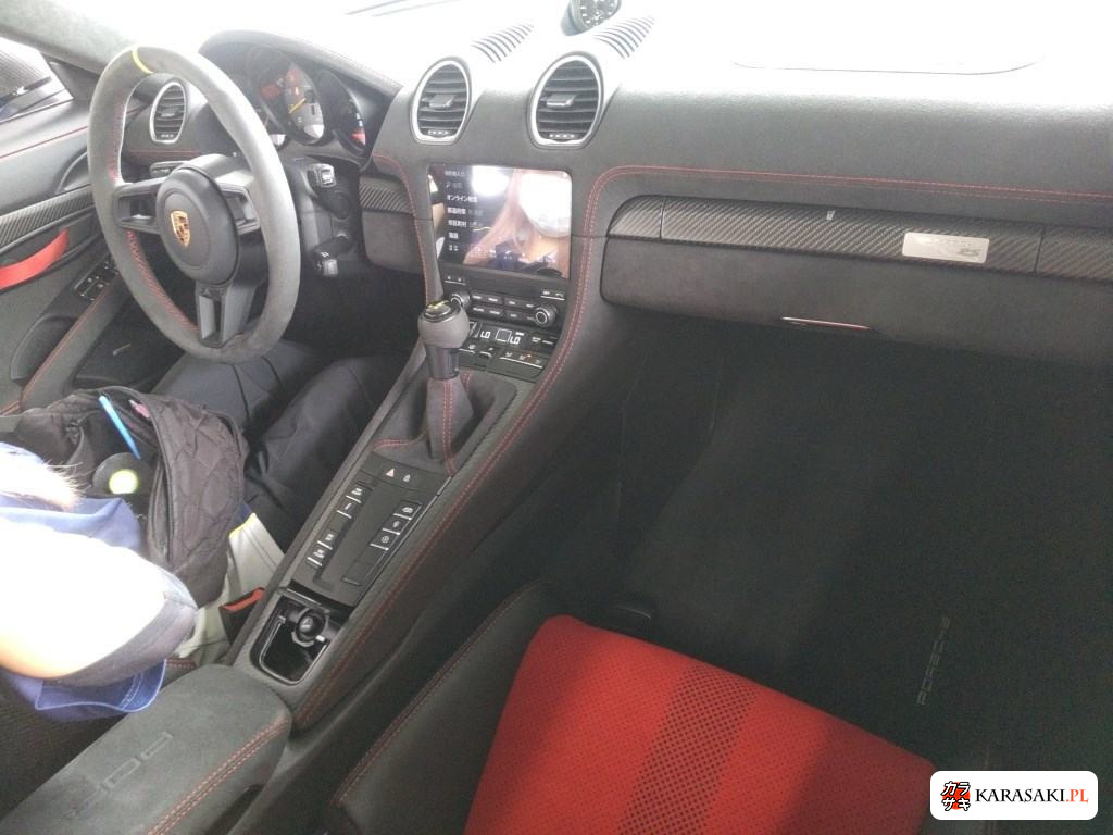 Porsche 718 Spyder 2024 z aukcji japońskiej