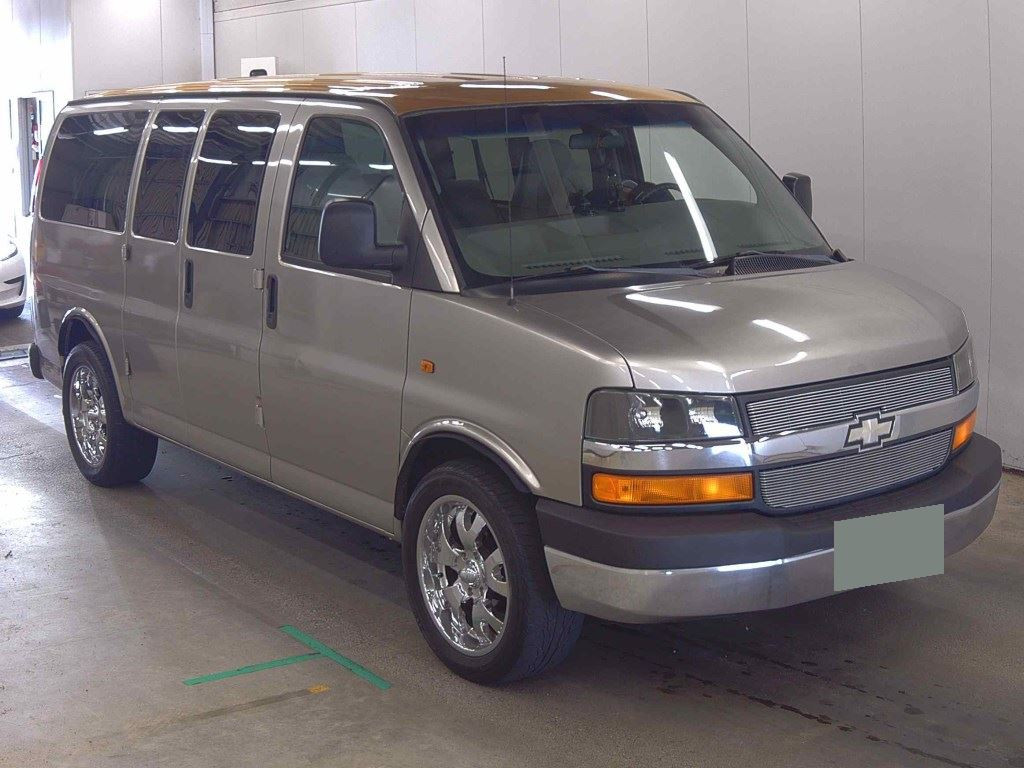 Chevrolet Express 2007 z aukcji japońskiej