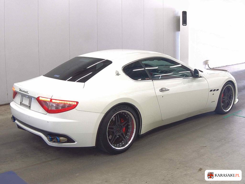 2008 Maserati Granturismo Base Grade 4