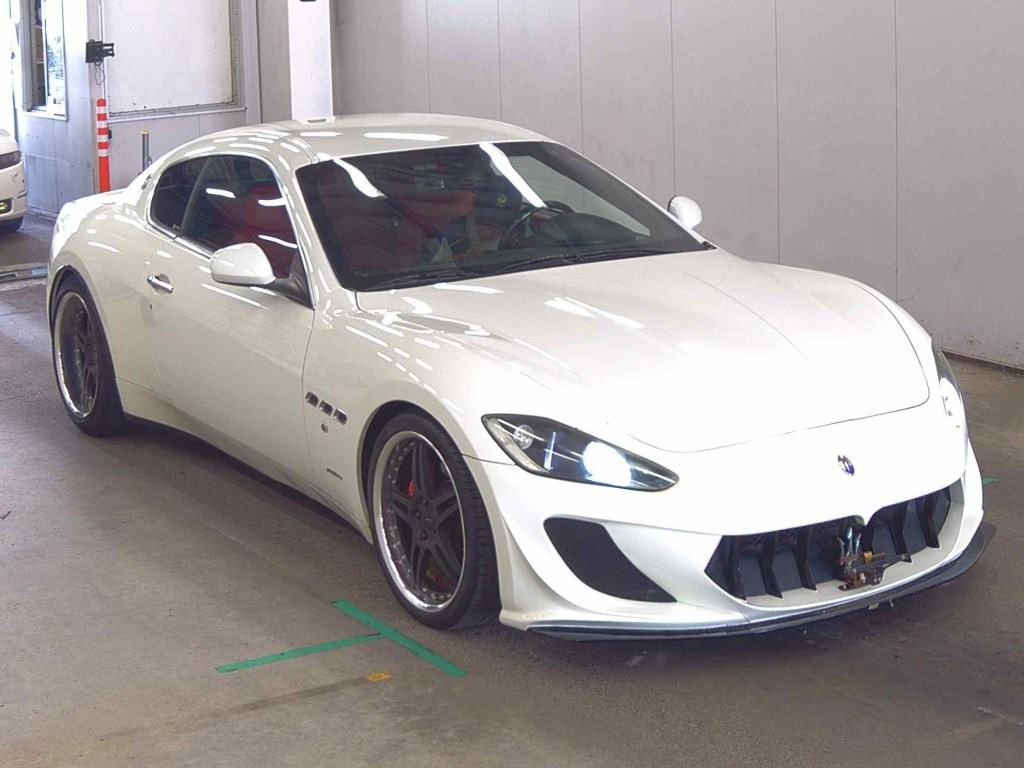 Maserati Granturismo 2008 z aukcji japońskiej