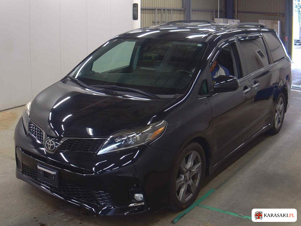 America Toyota Sienna 2018 z aukcji japońskiej