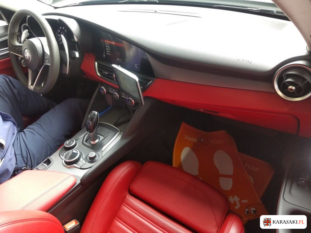 2018 Alfa Romeo Giulia 4D 4WD Veloce 5