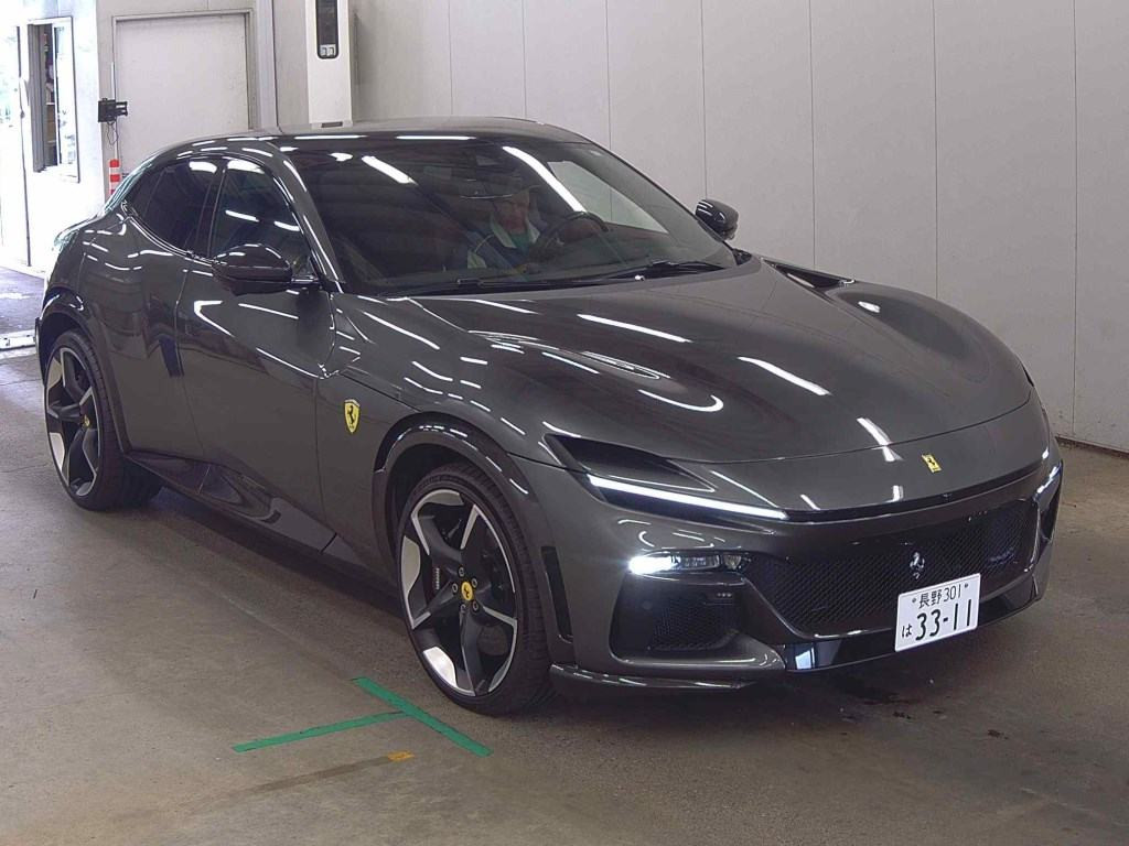 Ferrari Purosangue 2024 z aukcji japońskiej