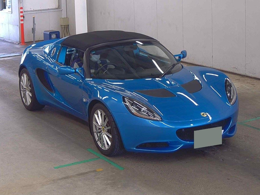 Lotus Elise 2015 z aukcji japońskiej