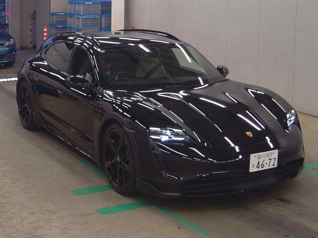 Porsche Taycan 2024 z aukcji japońskiej