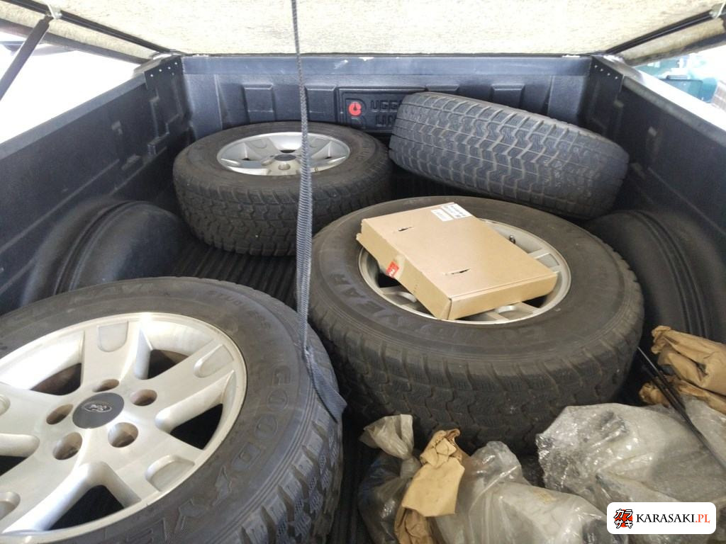 2006 Ford F-150 2D 4WD Base Grade 6