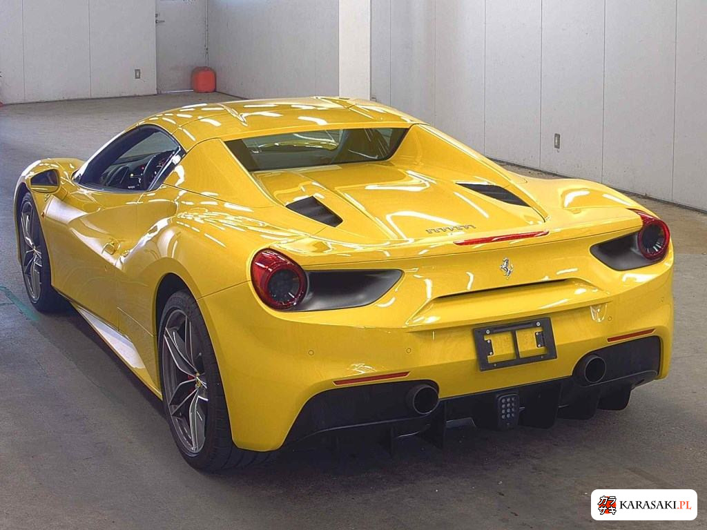 2019 Ferrari 488 Spider 2