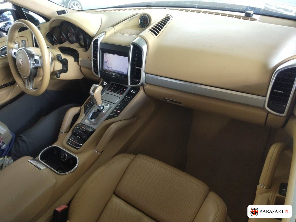 2014 Porsche Cayenne 4WD GTS 5