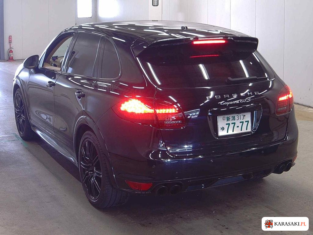 2014 Porsche Cayenne 4WD GTS 2