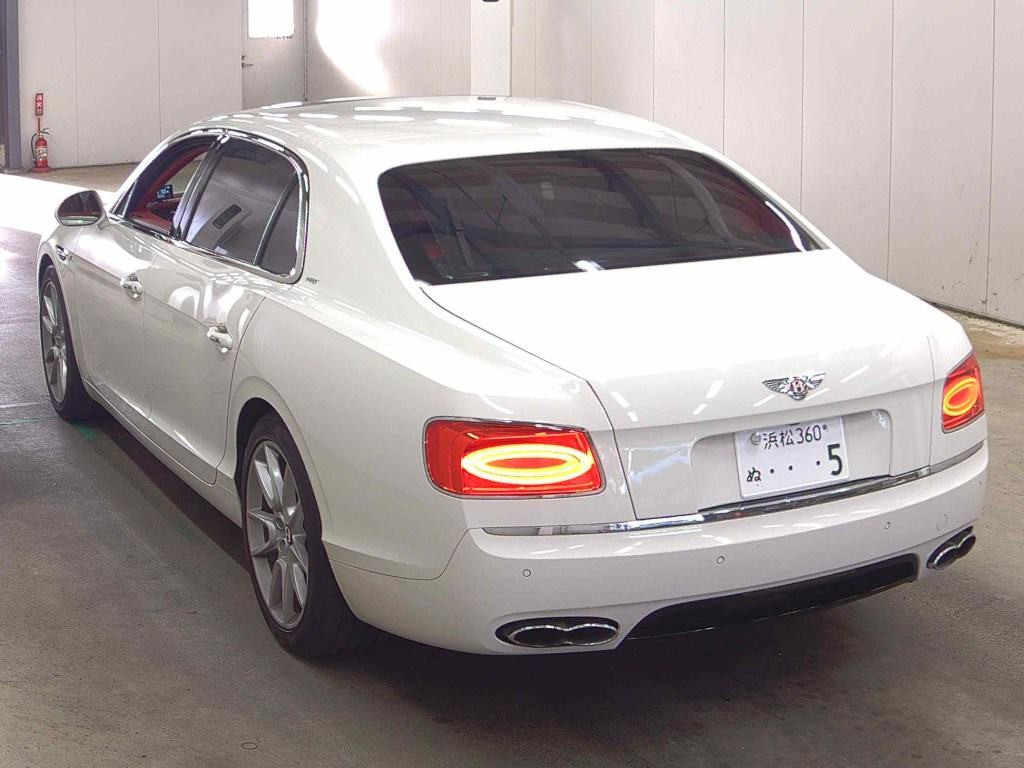 Bentley Flying Spur 2019 z aukcji japońskiej