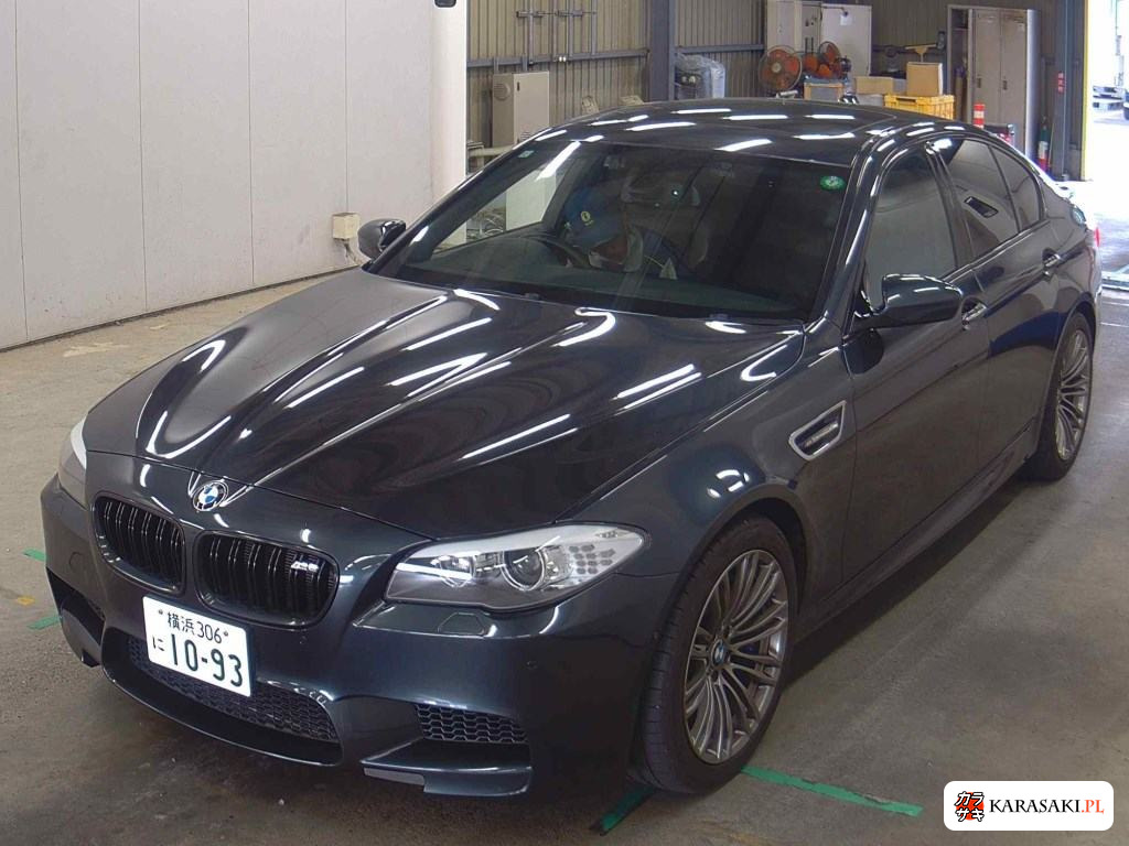 2013 BMW M5 4D 3